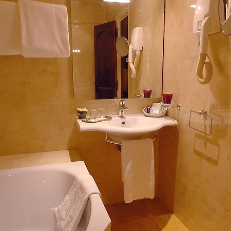 Hotel Amarante Beau Manoir