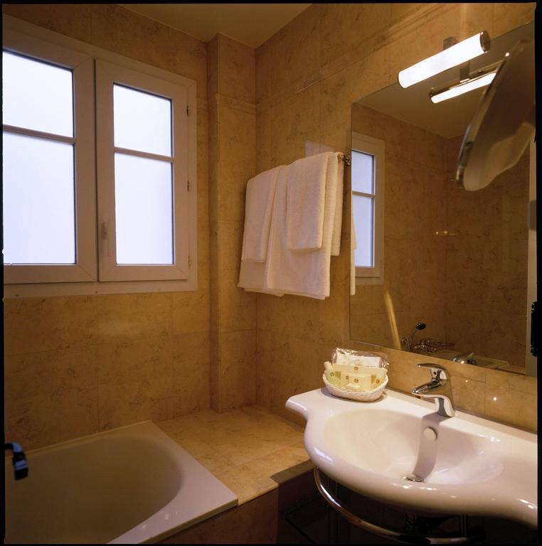Hotel Amarante Beau Manoir Parigi